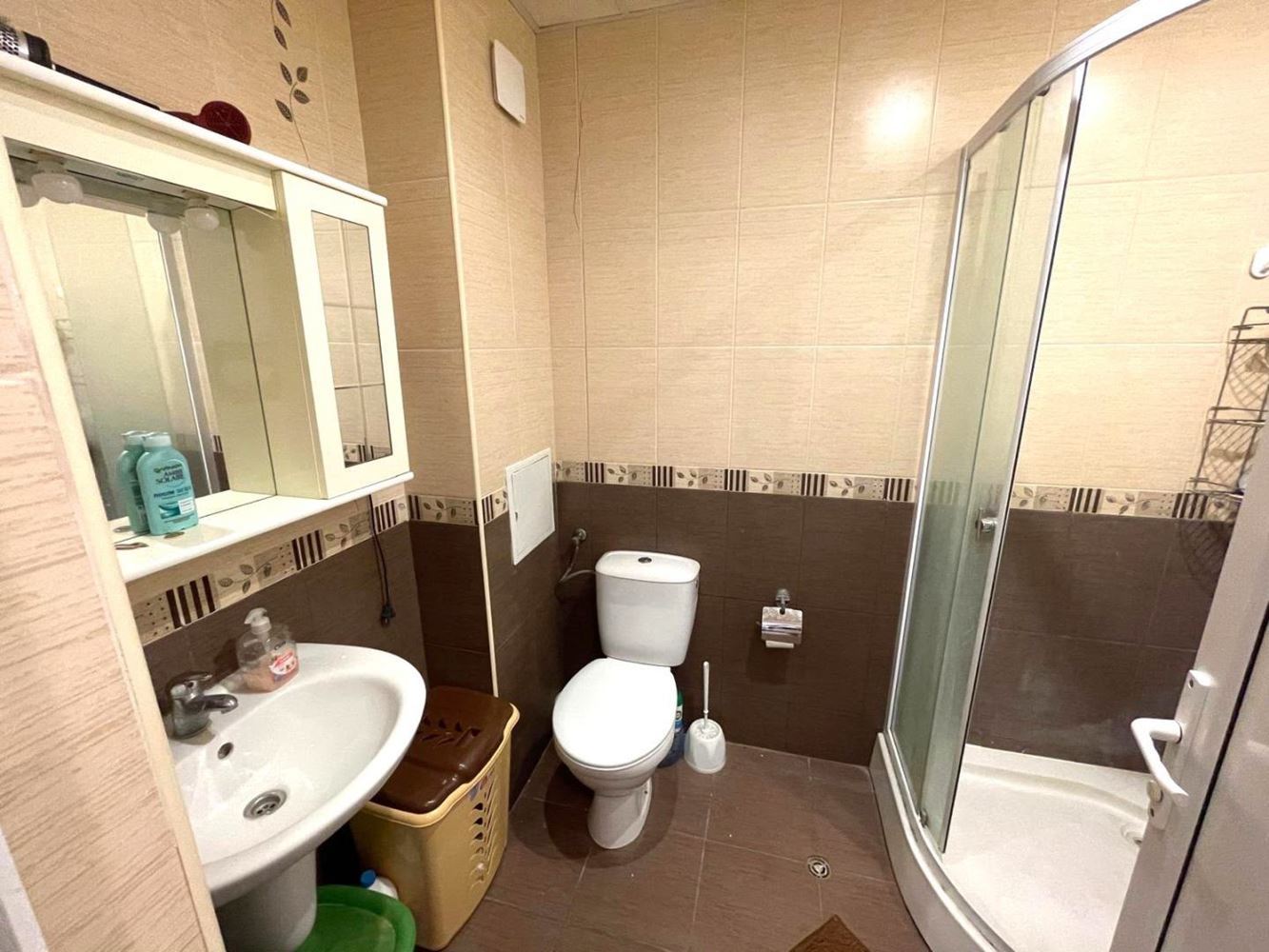 Large One-Bedroom Apartment 100 Metres from the Beach in Pomorie with Direct Access to the Swimming Pool