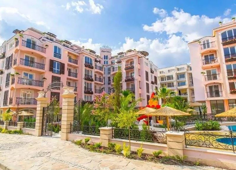 Elegant One-Bedroom Apartment with Pool View in a Luxury Complex in Sunny Beach