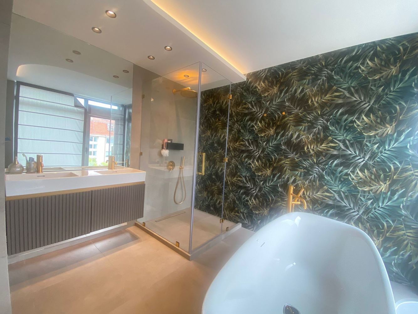 Elegant and spacious three-bedroom apartment on the first sea line in Nessebar – panoramic sea view and premium comfort