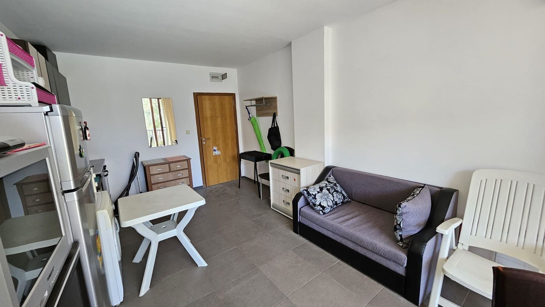Apartment in a Complex in Sunny Beach with Swimming Pool, Restaurant and Low Maintenance Fee