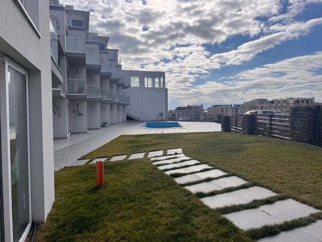 Compact studio in Sveti Vlas – 500 m from the beach, complex with swimming pool and parking