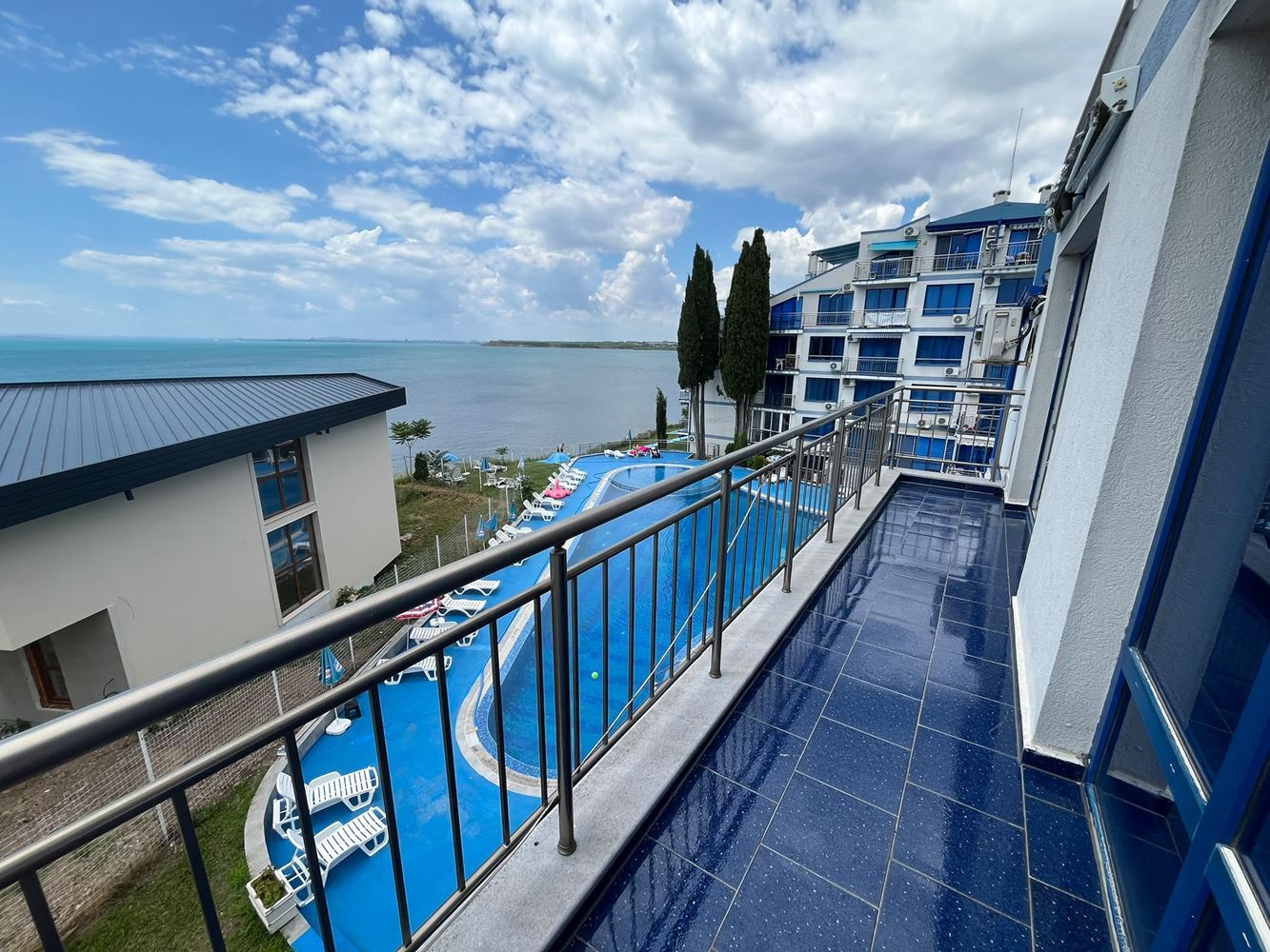 Apartment with two bedrooms on the first line in Pomorie with an impressive sea panorama