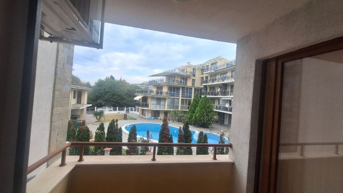 Spacious two-bedroom apartment just meters from the beach in Ravda