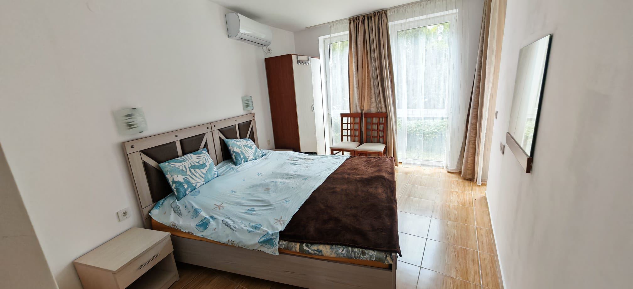 Spacious two-bedroom apartment with pool view and excellent amenities in the complex