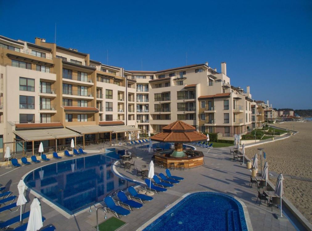 Obzor – furnished one-bedroom apartment on the first line with panoramic sea view