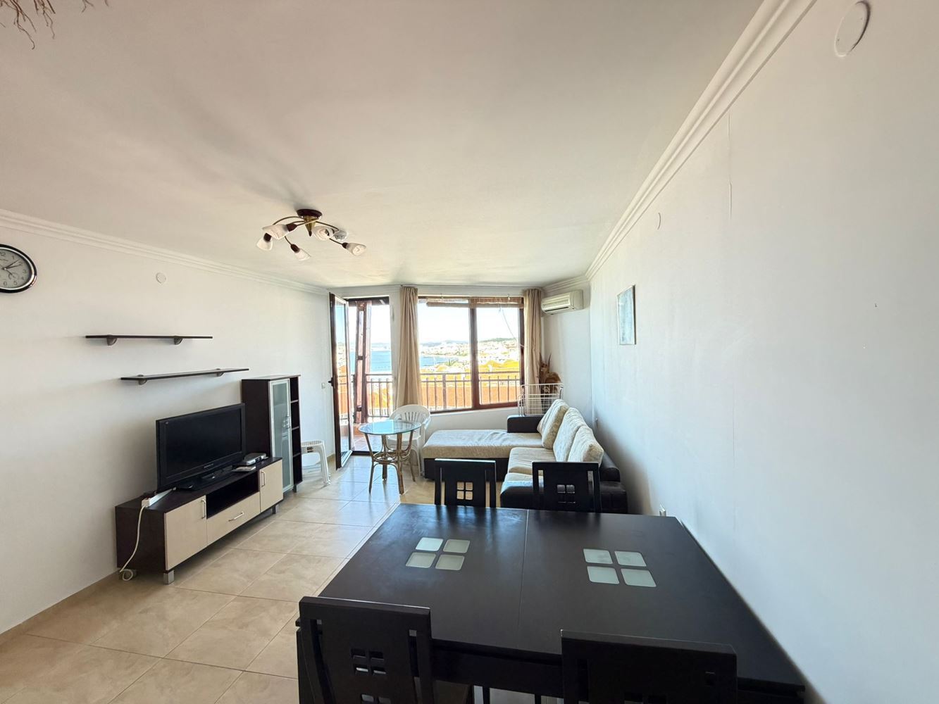 One-bedroom apartment with sea view just meters from the beach in Sveti Vlas