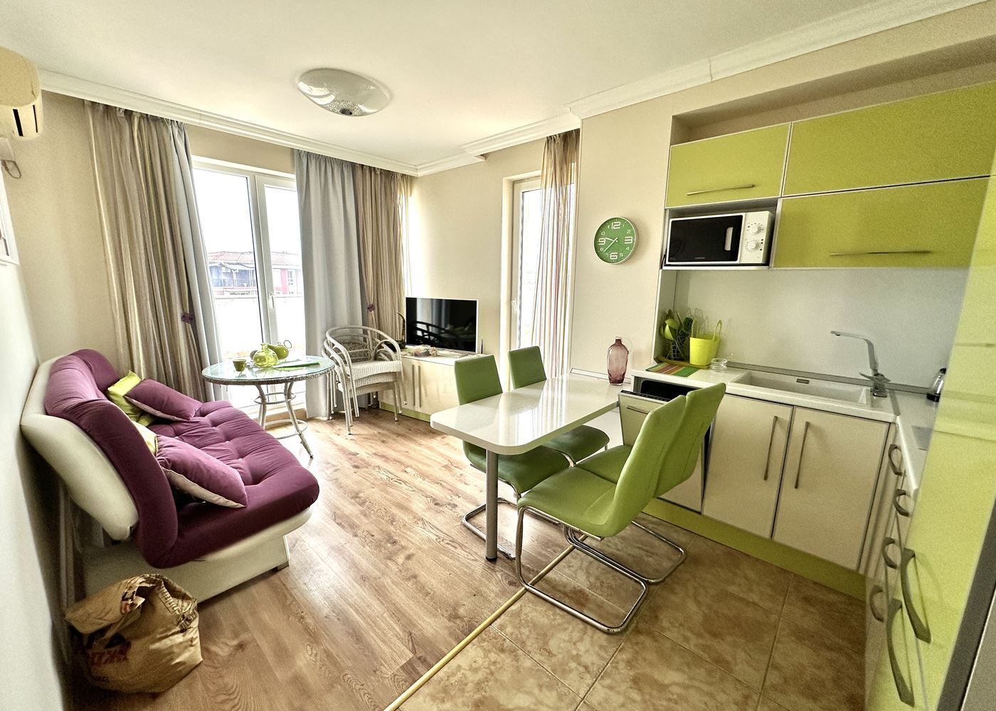 Spacious Two-Bedroom Apartment with Sea Panorama in Ravda