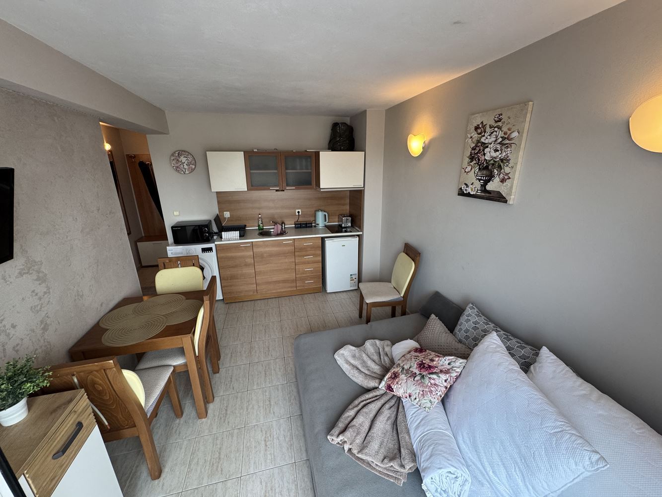 One-bedroom apartment with panoramic views in the heart of Sunny Beach
