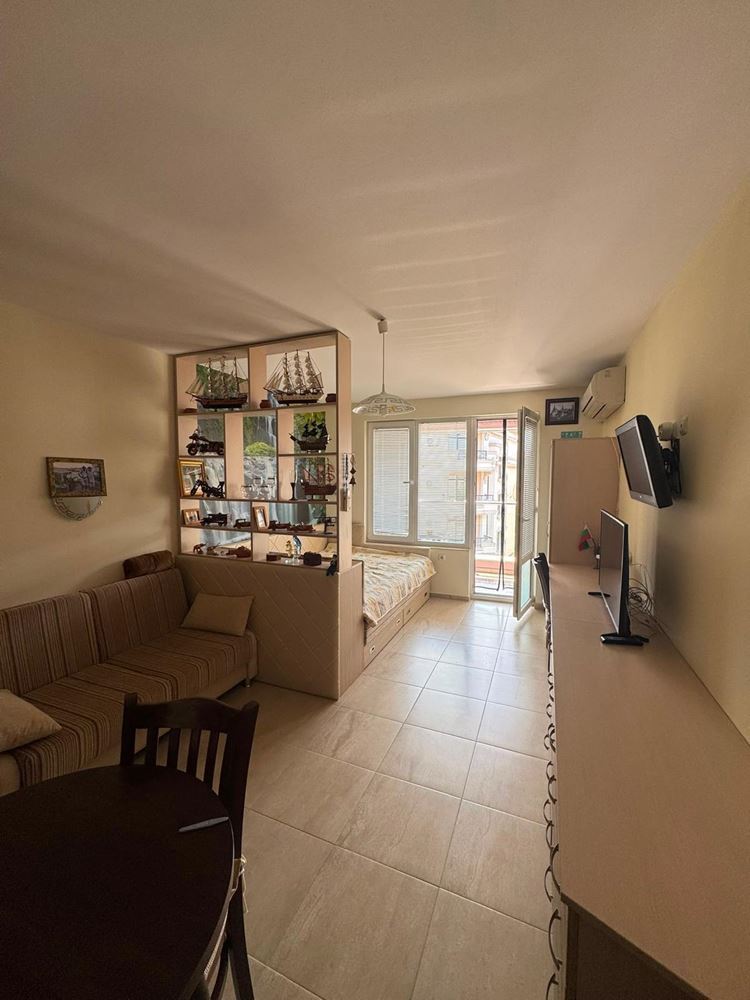 Spacious and cosy studio in the heart of the Old Town of Pomorie – only 50 metres from the beach