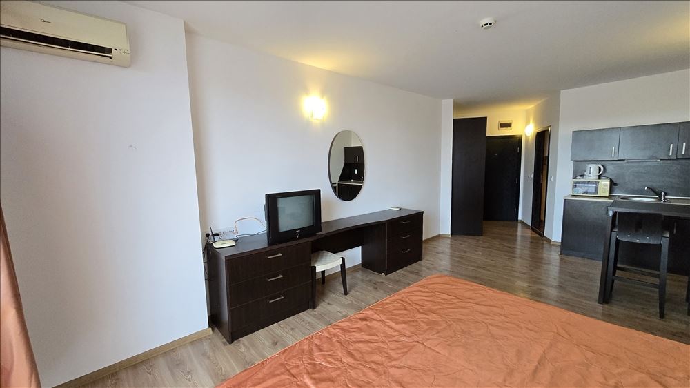 Elegant studio in an elite complex in Sarafovo – just a few steps from the beach, luxury, SPA, and a pool right in front of you