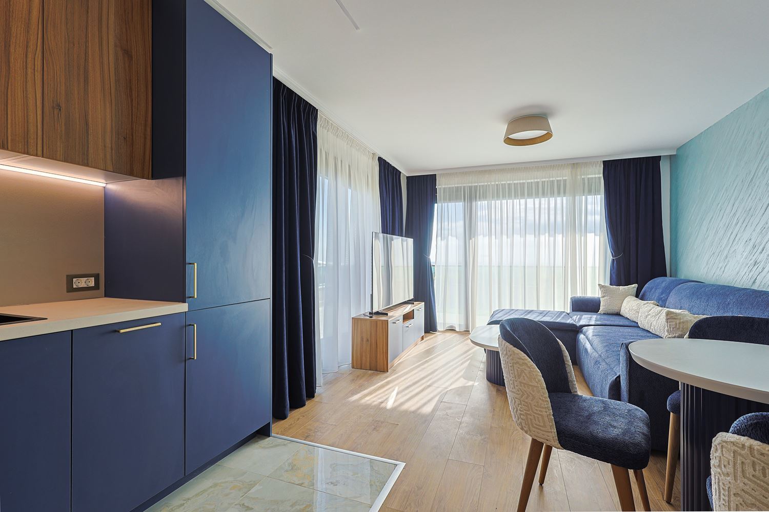 Two-Room Apartment with Sea Views and Designer Renovation in a Green Complex in Sunny Beach