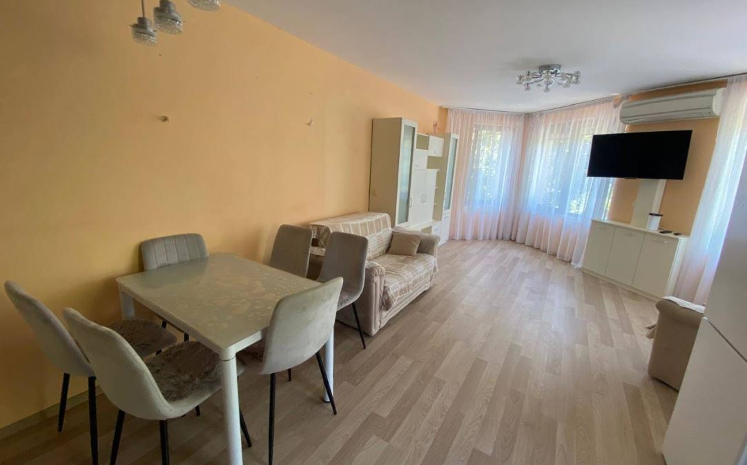 Two-bedroom apartment 50 meters from the beach in Ravda – modern building, comfort, and excellent location