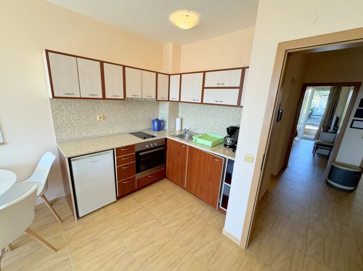 Two-Bedroom Apartment in Sveti Vlas – Panoramic Views and Comfort in a Gated Complex