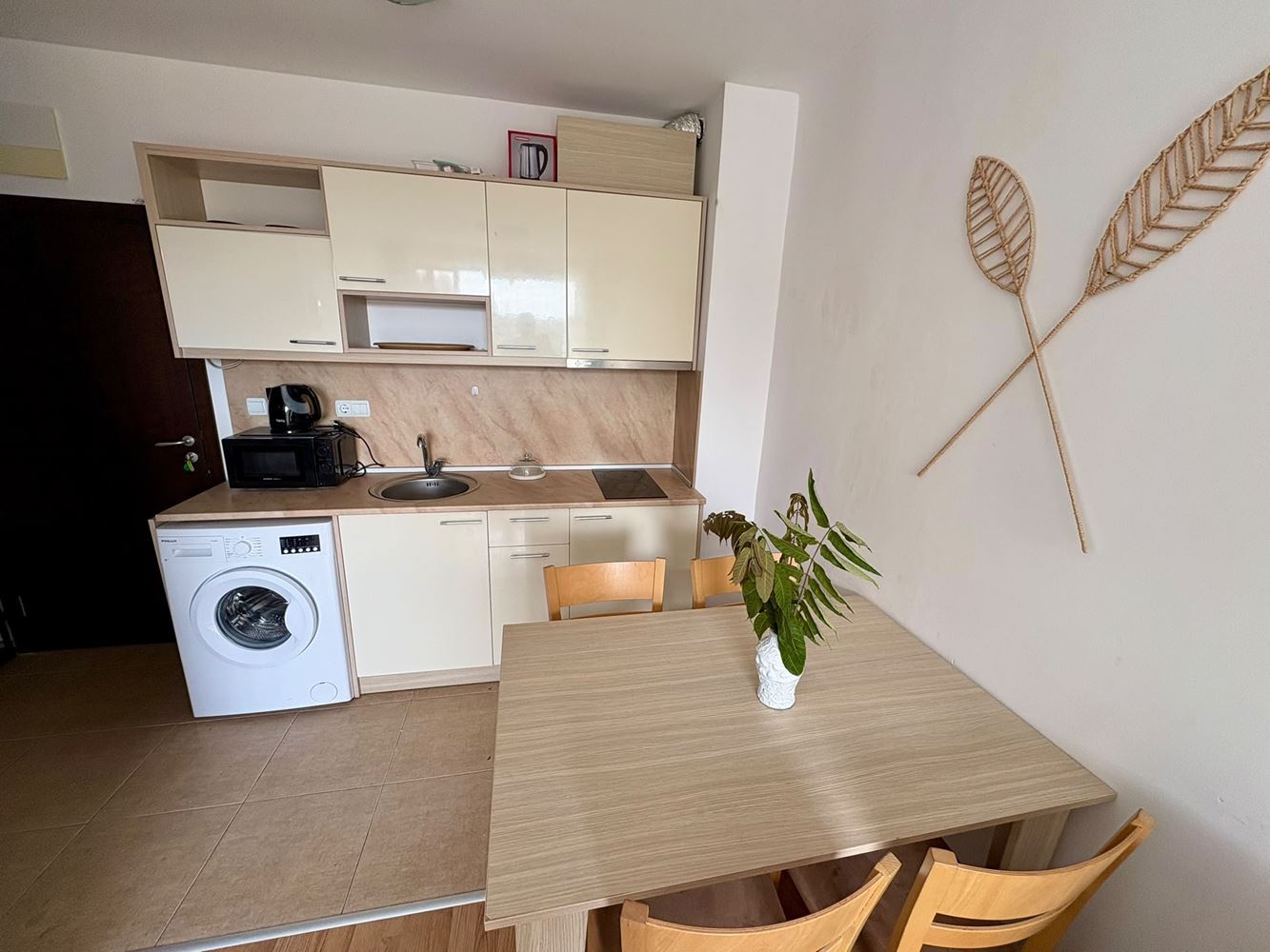 Sunny Beach – Cozy One-Bedroom Apartment with Pool View, Five Minutes from the Beach
