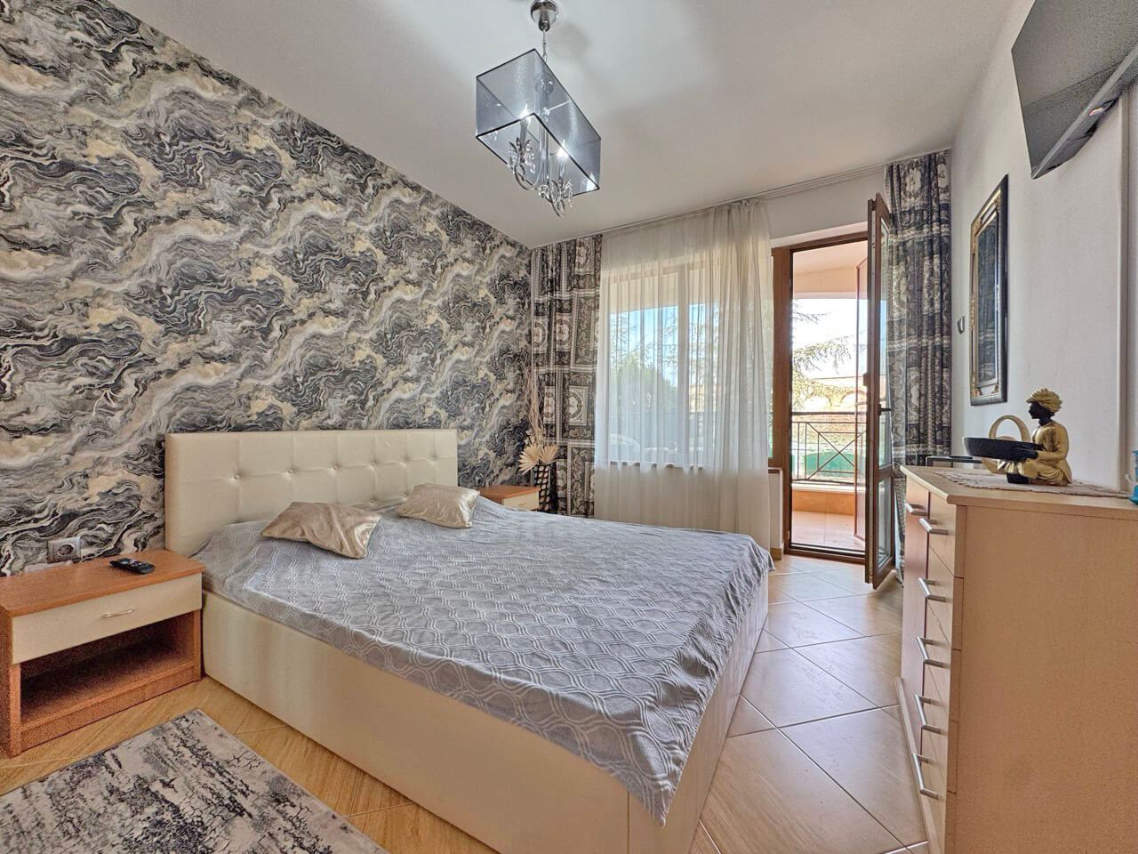 Stylish one-bedroom apartment with pool view in Sunny Beach Resort
