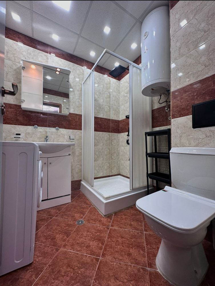 One-bedroom apartment with partial sea view in St. Vlas – furnished, renovated, in a luxury gated complex