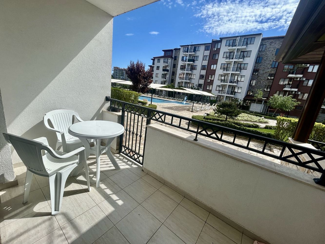 Comfortable one-bedroom apartment with direct access to the pool in Nessebar – an exceptionally convenient offer