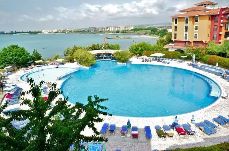 Spacious Three-Room Apartment with Sea View in Aheloy – Comfort, Luxury, and Family-Friendly Living