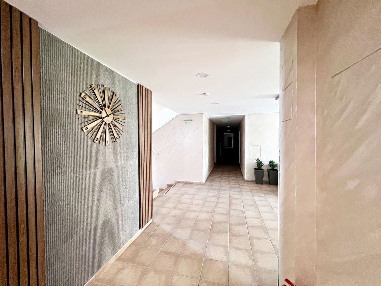 Stylish one-bedroom apartment with low maintenance fee in an excellent complex in Sunny Beach – ready to move in or for investment