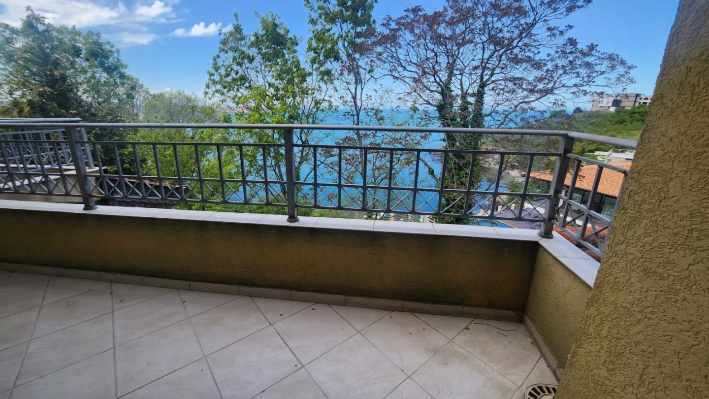 Maisonette on the first line to the sea in Sozopol with panoramic views and a boutique location
