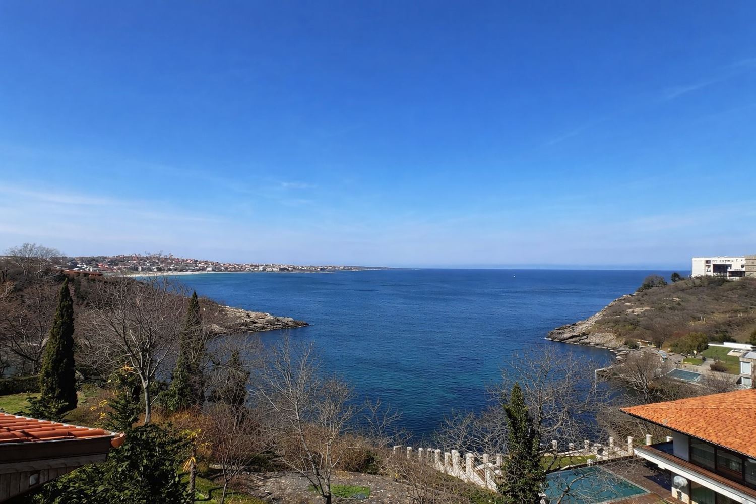 Maisonette on the first line to the sea in Sozopol with panoramic views and a boutique location