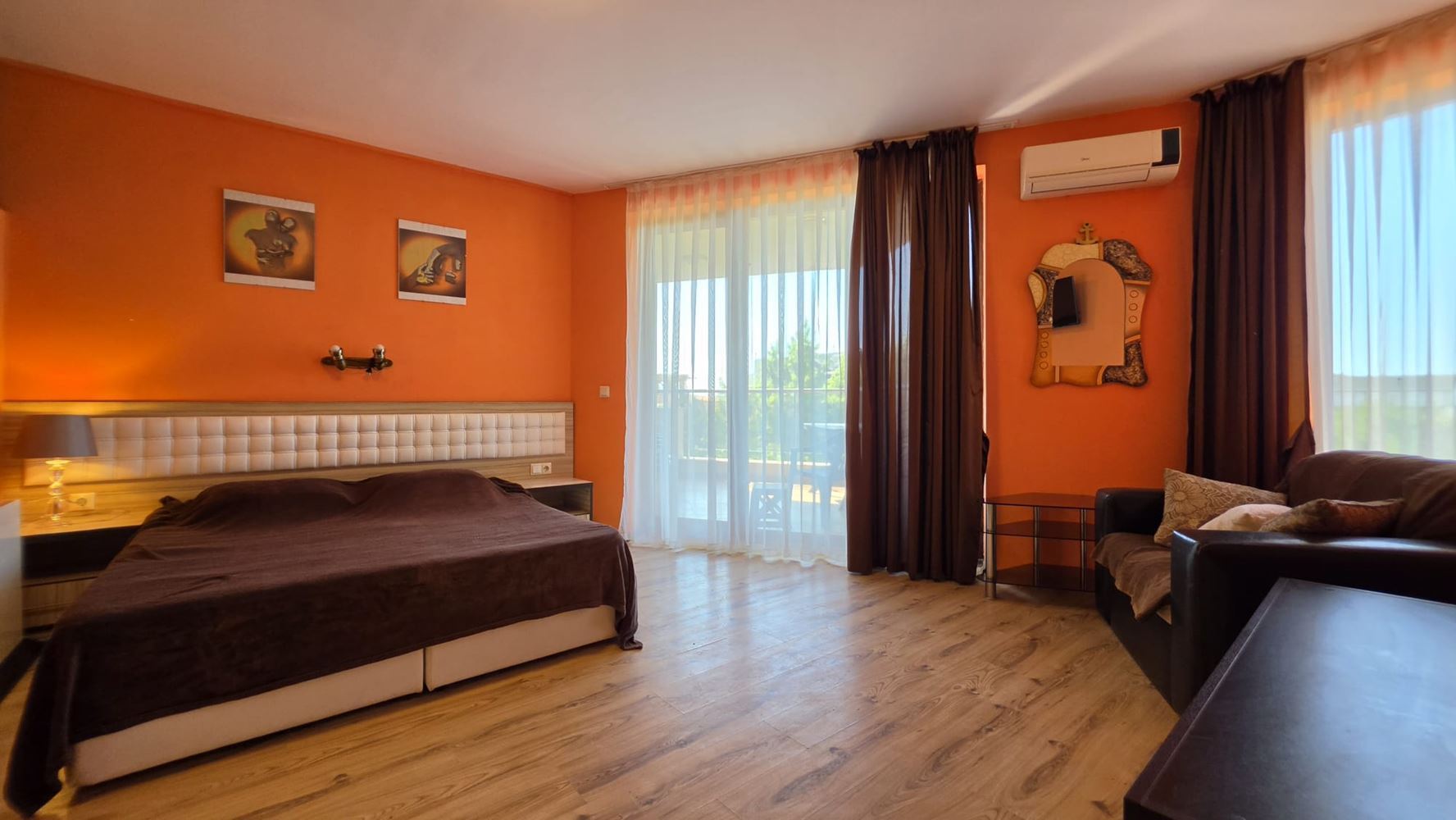 Two-room apartment with sea view in Sveti Vlas – 200 metres from the beach
