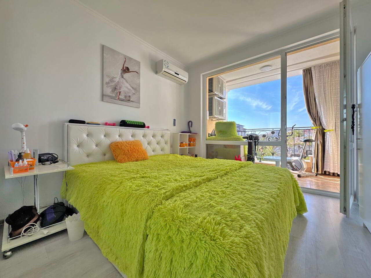 Spacious Furnished Studio in Sveti Vlas – 200 Metres from the Beach, with a Luxury SPA Centre and Excellent Amenities