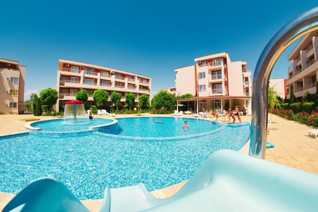Cozy Studio Apartment in a Modern Complex with Luxury Amenities and Excellent Location