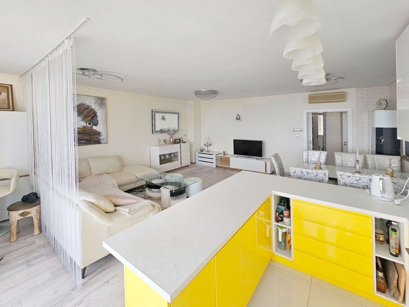 Luxury two-bedroom apartment with sea view on the first line in Ravda – 114 m², two terraces, and full comfort