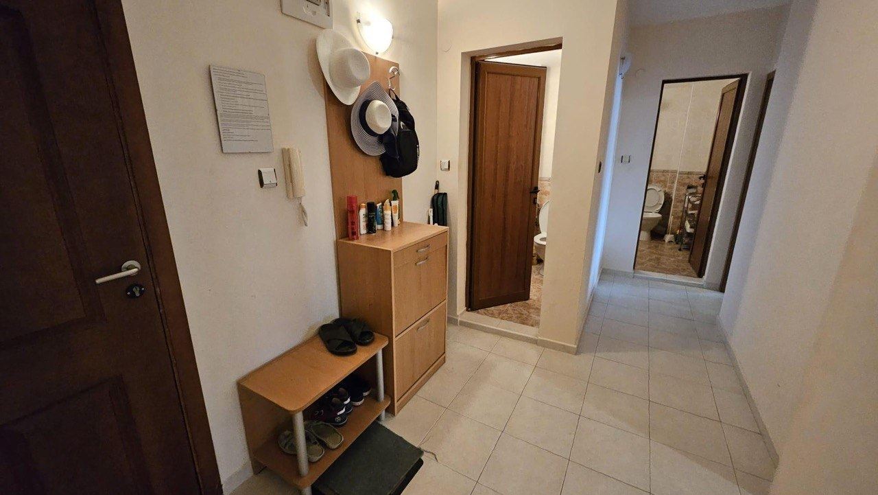 Spacious three-room apartment in Sveti Vlas – only 100 m from the beach and the marina