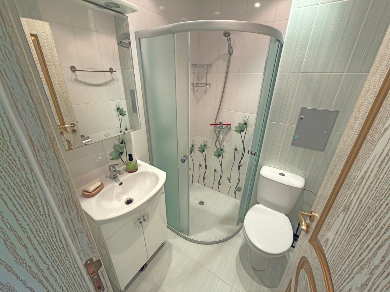 Three-Room Apartment with Sea Views, 200 Metres from the Beach in Pomorie