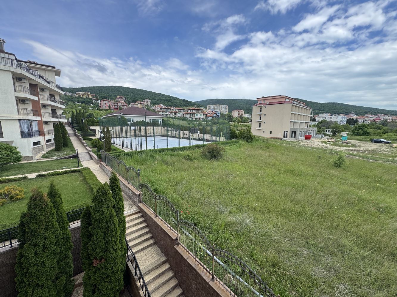 Compact studio with panoramic mountain view in Sveti Vlas – comfort, nature, and excellent infrastructure