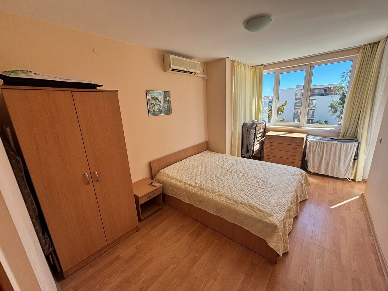 Apartment with a Beautiful Pool View in Sveti Vlas – Your Place for a Seaside Holiday