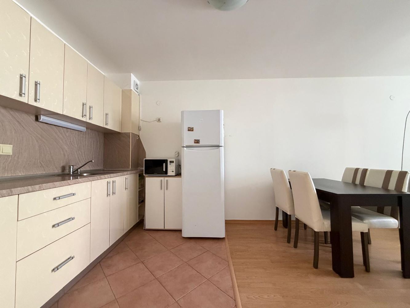 Spacious one-bedroom apartment in Pomorie – with a large terrace and excellent investment potential