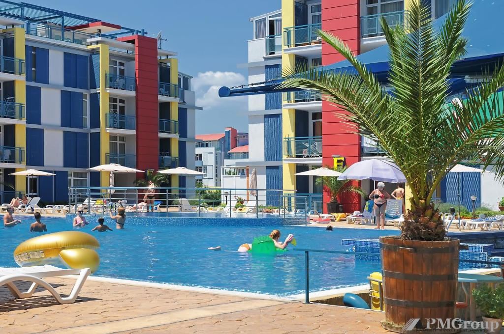 Spacious Furnished Studio in a Modern Complex Just 300 Metres from the Sea in Sunny Beach