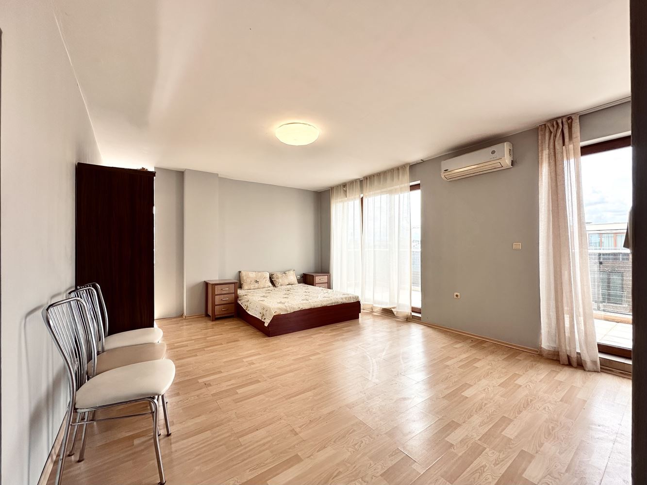 Spacious Studio with Impressive Panoramic Terrace in Sunny Beach