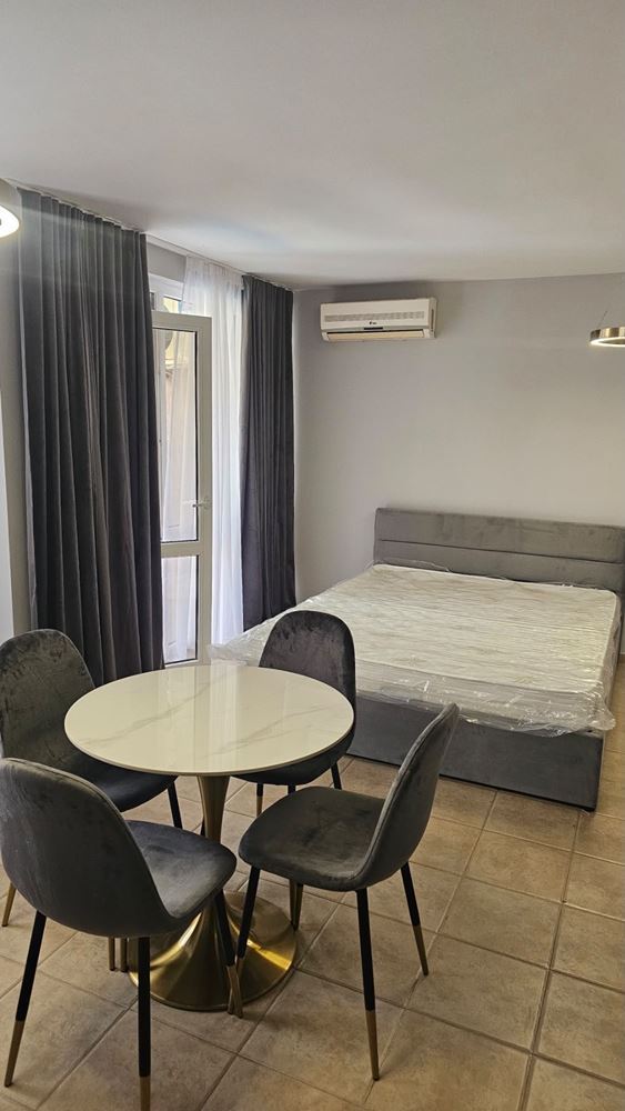 Style and Tranquility by the Pool – Spacious Studio in Sunny Beach