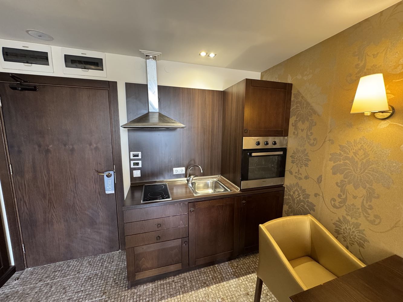 Spacious One-Bedroom Apartment with a Large Terrace, 50 Metres from the Beach in Sunny Beach