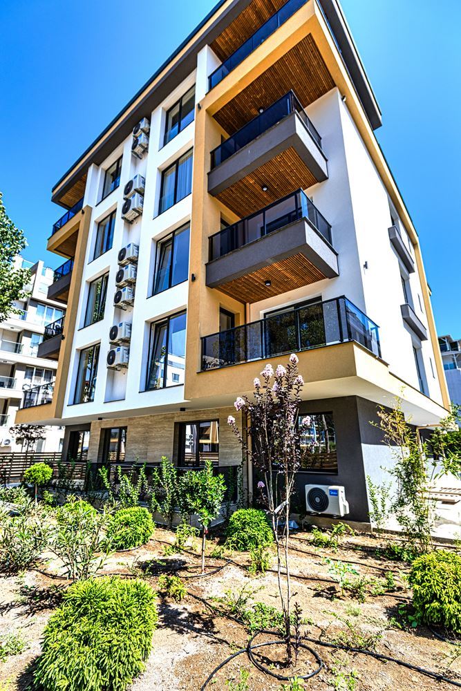 One-Bedroom Apartment on the Ground Floor in a Modern Complex in Sunny Beach