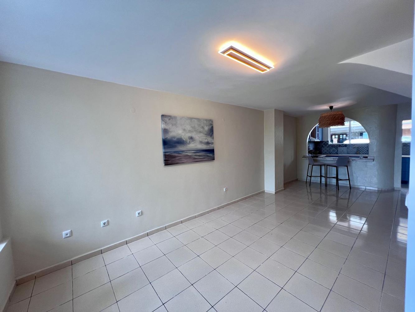 First-line sea property in Ravda – two-bedroom maisonette with sea view and private parking space