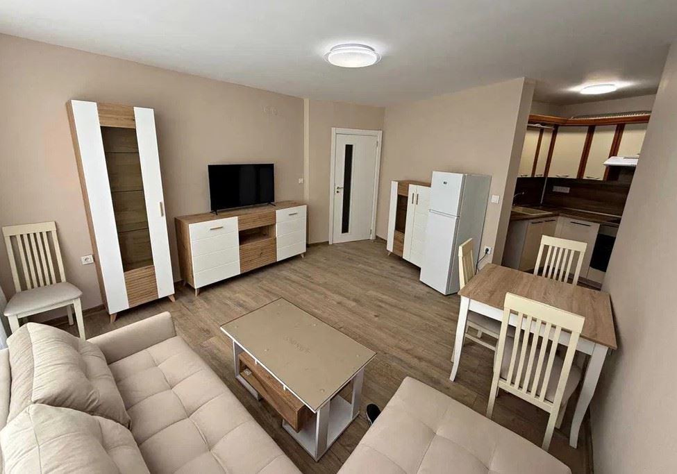 First-line apartment in Elenite – major renovation, residential electricity and direct beach access