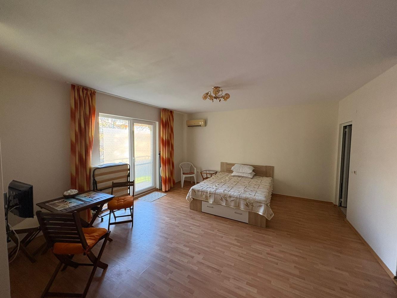 Spacious studio in the heart of Pomorie Old Town – just steps from the sea