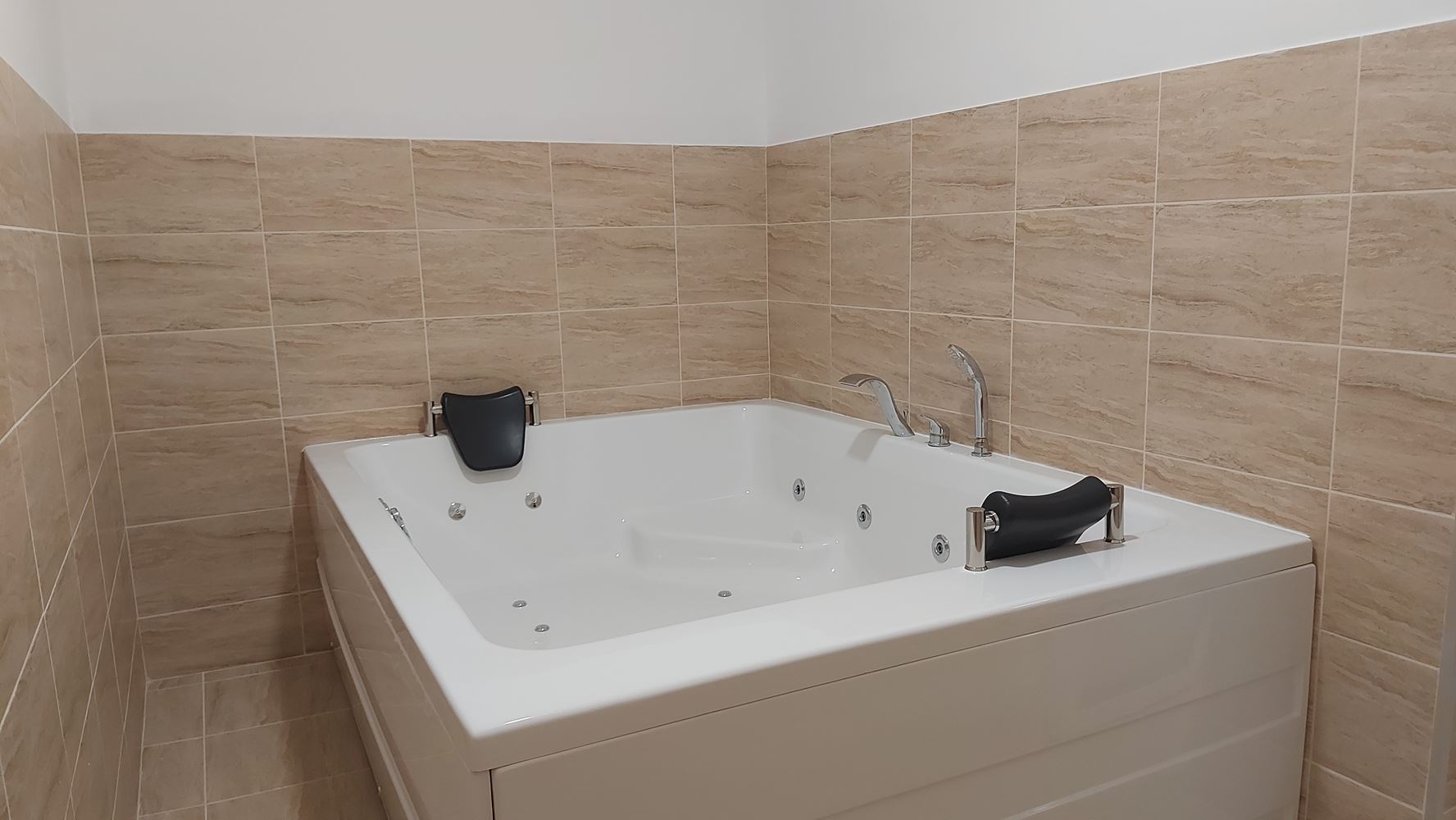 Two-Bedroom Apartment in Aheloy – A Successful Short-Term Rental Property with a High Rating and Excellent Investment Potential