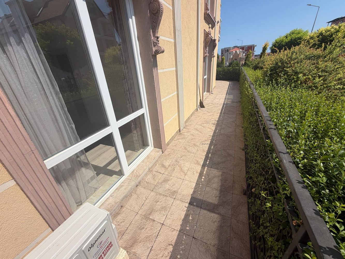 Cozy one-bedroom apartment with a huge terrace in Ravda – your own private space by the sea