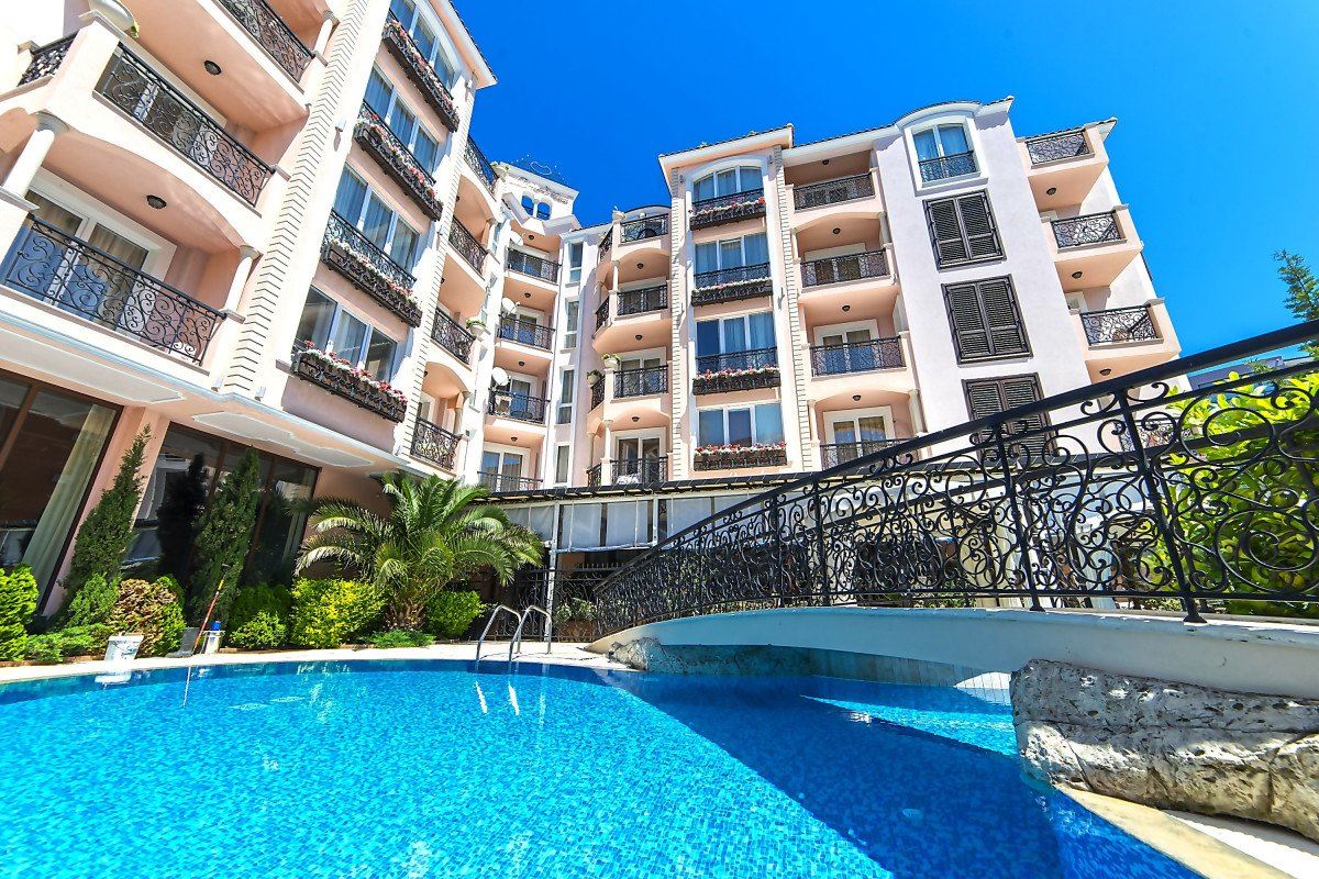 Elegant One-Bedroom Apartment with Pool View in a Luxury Complex in Sunny Beach