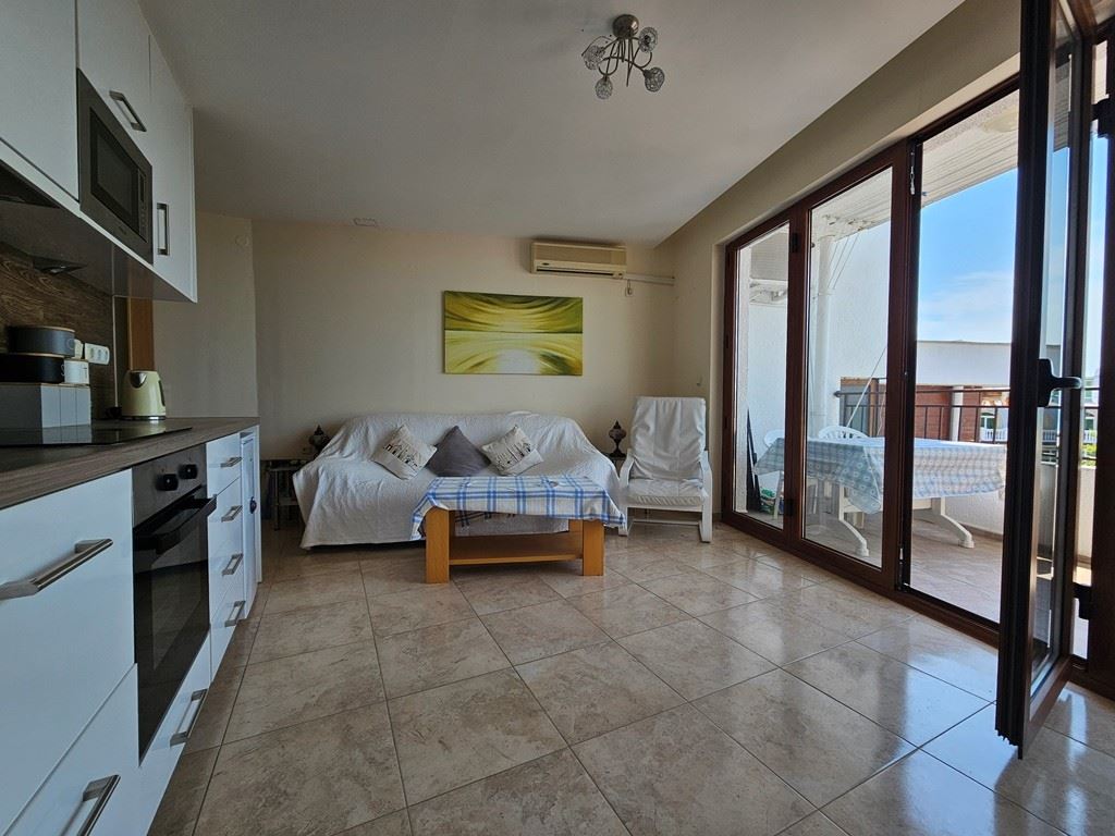 Panoramic Two-Bedroom Apartment Just Steps from the Beach in Elenite with Incredible Bay View