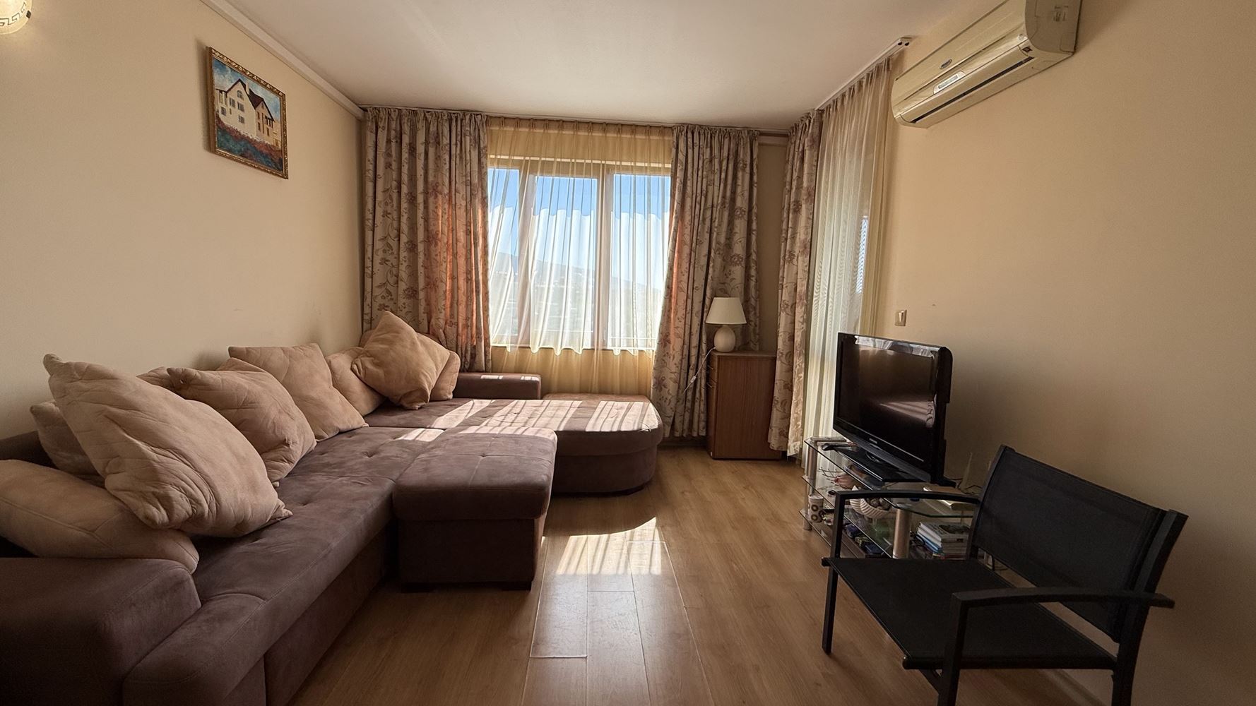 Spacious Two-Bedroom Apartment with Sea View and Low Maintenance Fee in Sveti Vlas