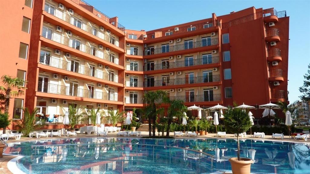 Comfortable studio with pool view in Sunny Beach – fully furnished and ready to use