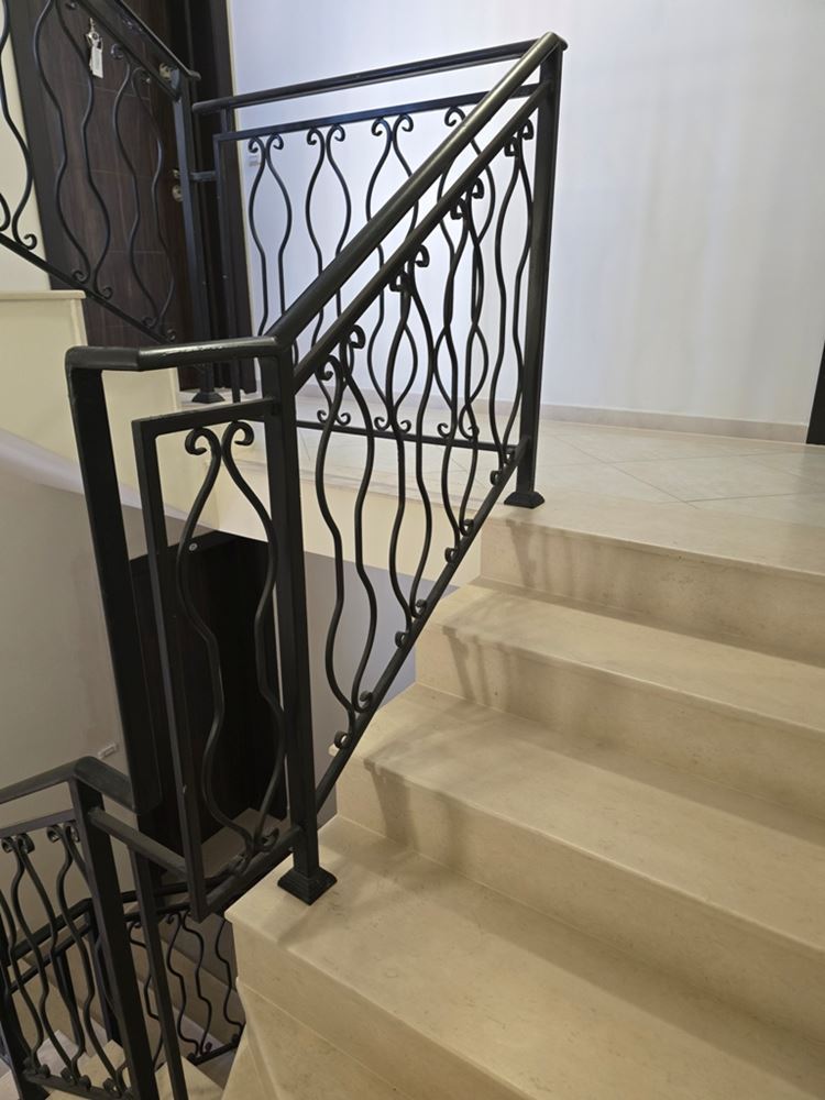 New One-Bedroom Apartment in Pomorie – Renovated, Ready for Furnishing, with a Spacious Balcony and Barbecue