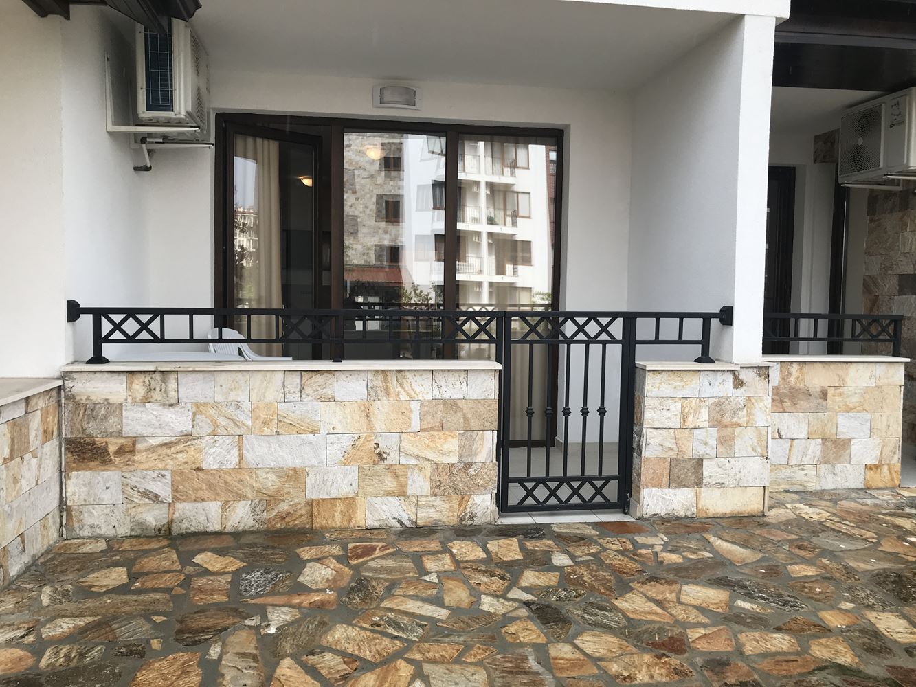 Comfortable one-bedroom apartment with direct access to the pool in Nessebar – an exceptionally convenient offer